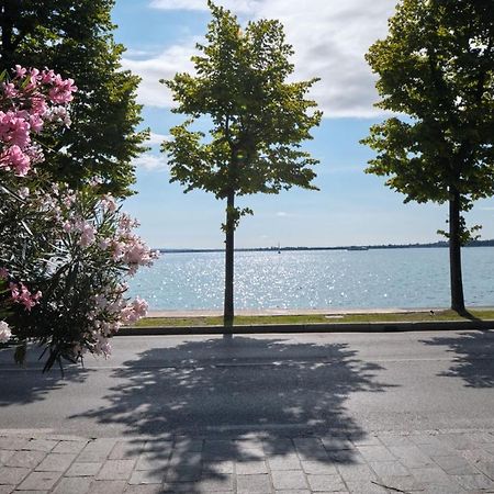 Appartamento Floriana Desenzano del Garda Eksteriør bilde