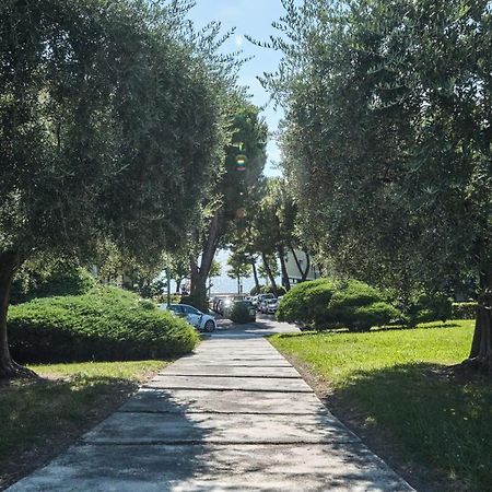 Appartamento Floriana Desenzano del Garda Eksteriør bilde