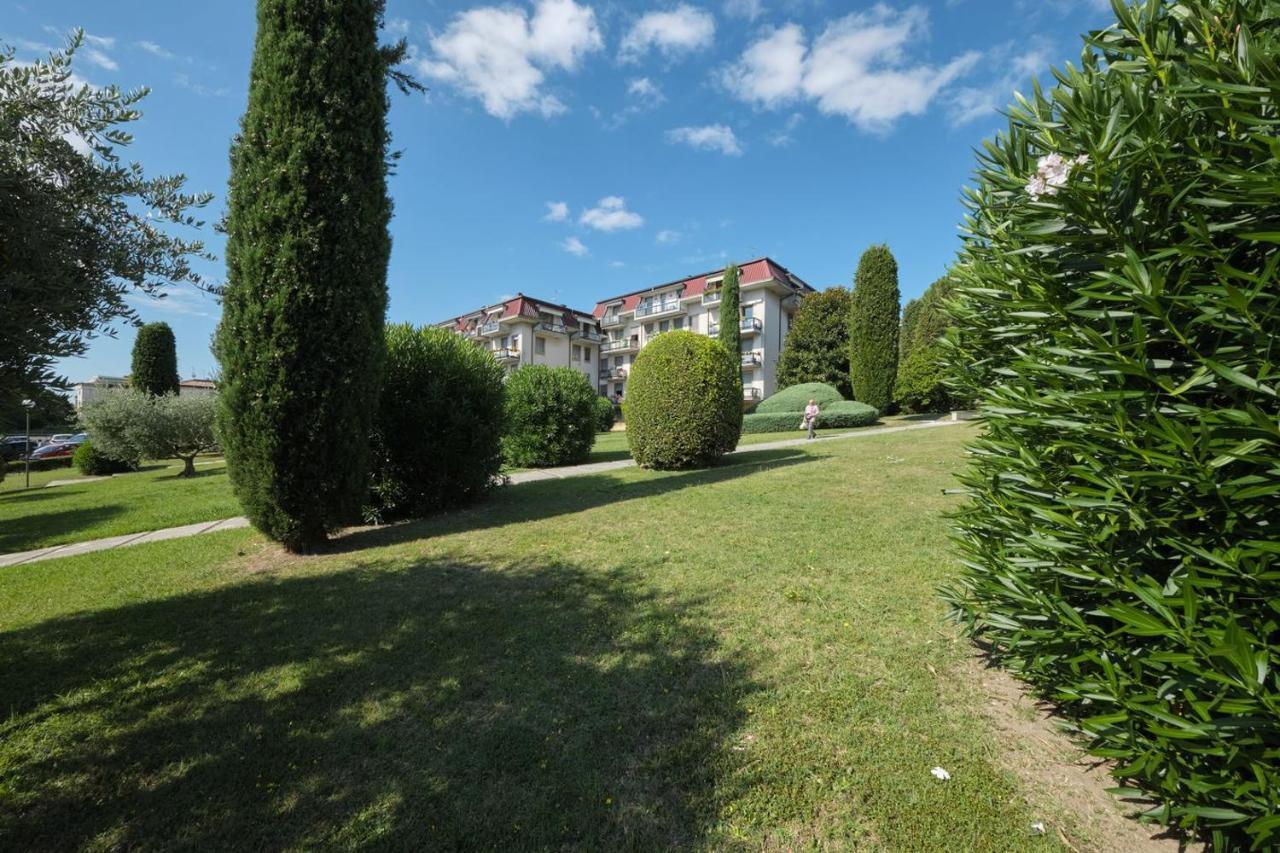 Appartamento Floriana Desenzano del Garda Eksteriør bilde